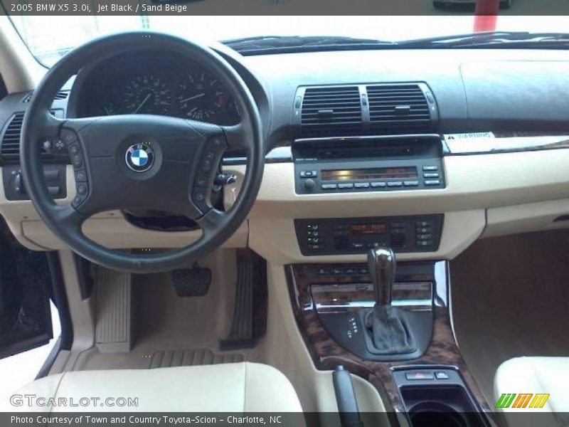 Jet Black / Sand Beige 2005 BMW X5 3.0i