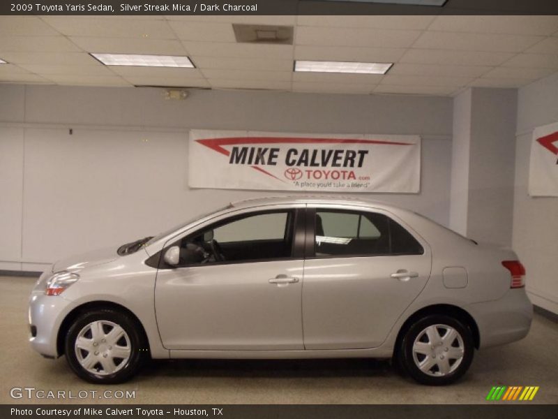 Silver Streak Mica / Dark Charcoal 2009 Toyota Yaris Sedan