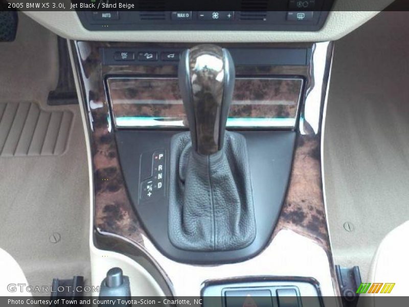 Jet Black / Sand Beige 2005 BMW X5 3.0i