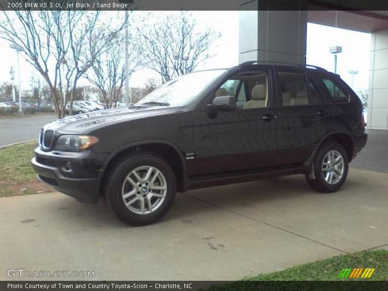 Jet Black / Sand Beige 2005 BMW X5 3.0i