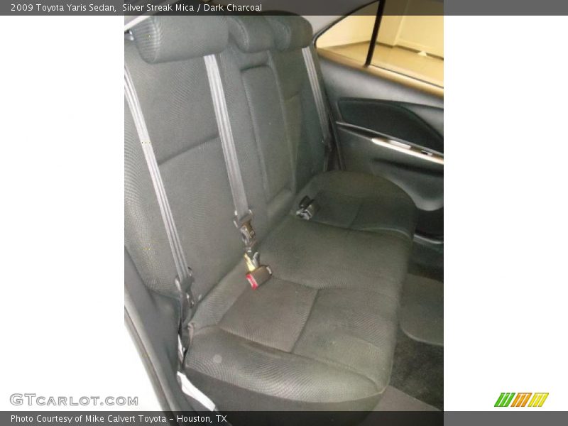 Silver Streak Mica / Dark Charcoal 2009 Toyota Yaris Sedan