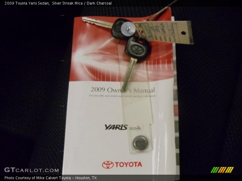 Silver Streak Mica / Dark Charcoal 2009 Toyota Yaris Sedan