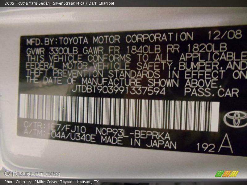 Silver Streak Mica / Dark Charcoal 2009 Toyota Yaris Sedan