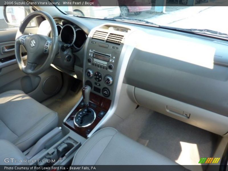  2006 Grand Vitara Luxury Beige Interior