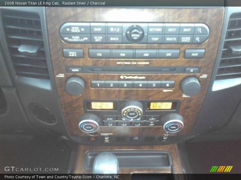Radiant Silver / Charcoal 2008 Nissan Titan LE King Cab
