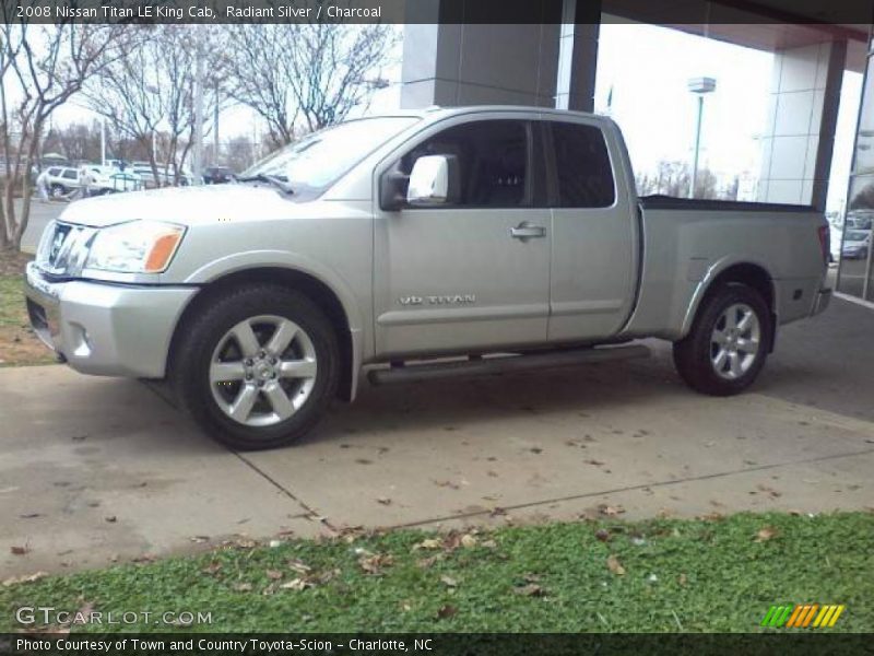 Radiant Silver / Charcoal 2008 Nissan Titan LE King Cab
