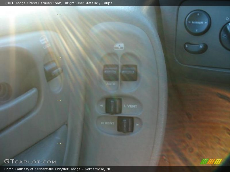Bright Silver Metallic / Taupe 2001 Dodge Grand Caravan Sport