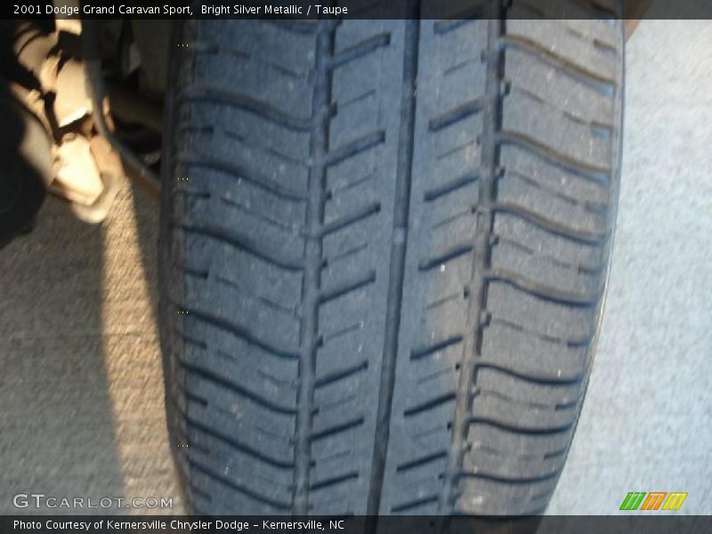 Bright Silver Metallic / Taupe 2001 Dodge Grand Caravan Sport