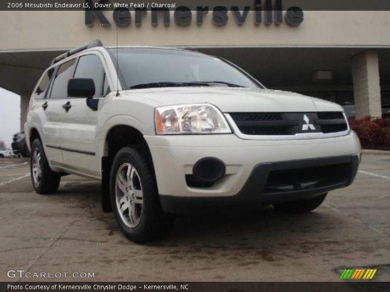 Dover White Pearl / Charcoal 2006 Mitsubishi Endeavor LS