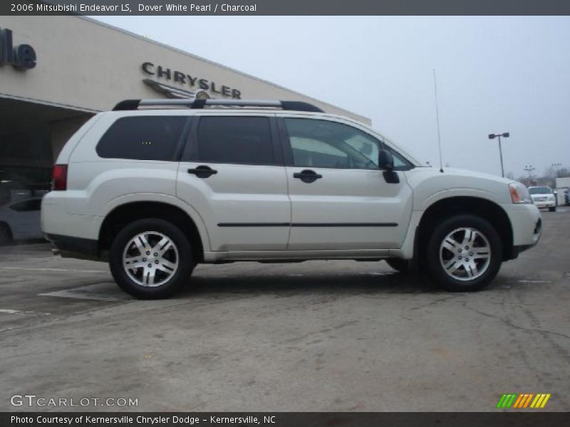 Dover White Pearl / Charcoal 2006 Mitsubishi Endeavor LS