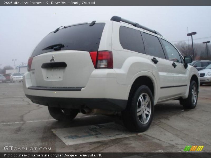 Dover White Pearl / Charcoal 2006 Mitsubishi Endeavor LS