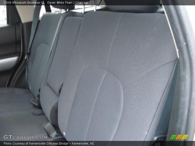 Dover White Pearl / Charcoal 2006 Mitsubishi Endeavor LS