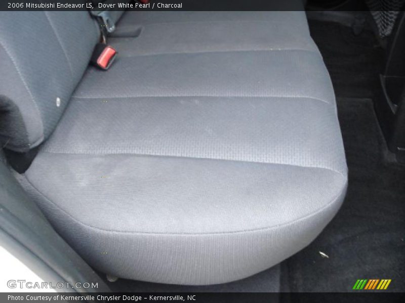 Dover White Pearl / Charcoal 2006 Mitsubishi Endeavor LS