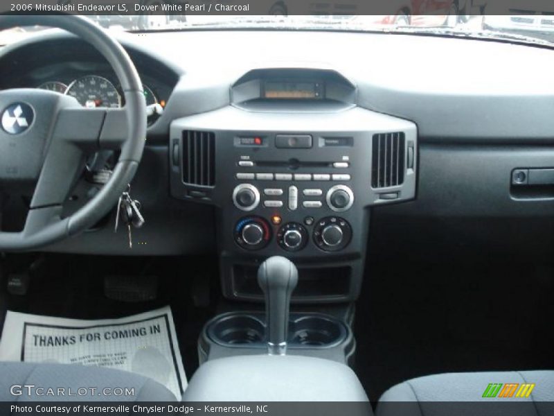 Dover White Pearl / Charcoal 2006 Mitsubishi Endeavor LS