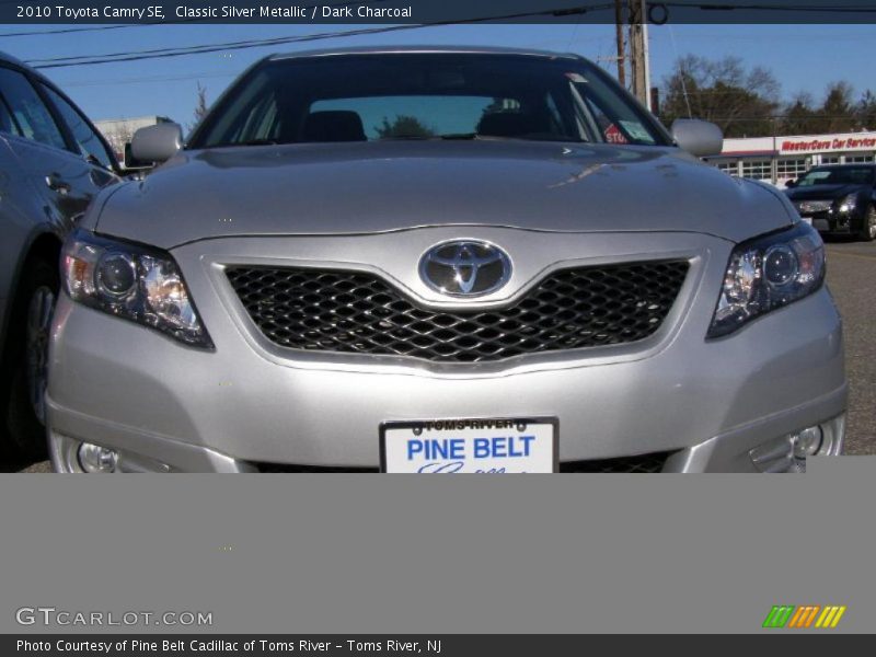 Classic Silver Metallic / Dark Charcoal 2010 Toyota Camry SE