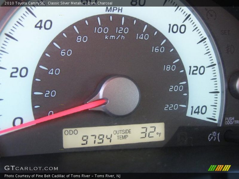 Classic Silver Metallic / Dark Charcoal 2010 Toyota Camry SE