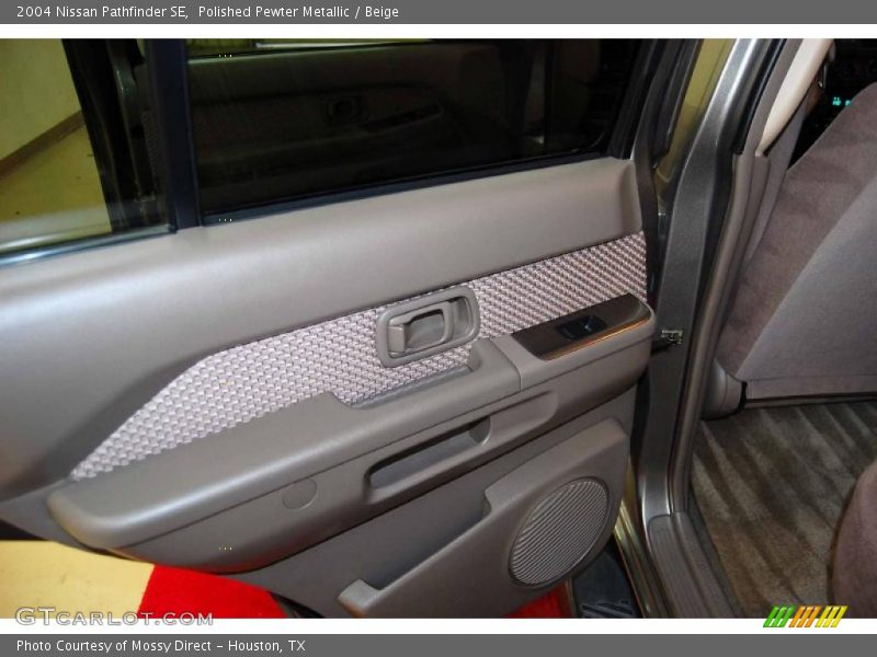 Polished Pewter Metallic / Beige 2004 Nissan Pathfinder SE