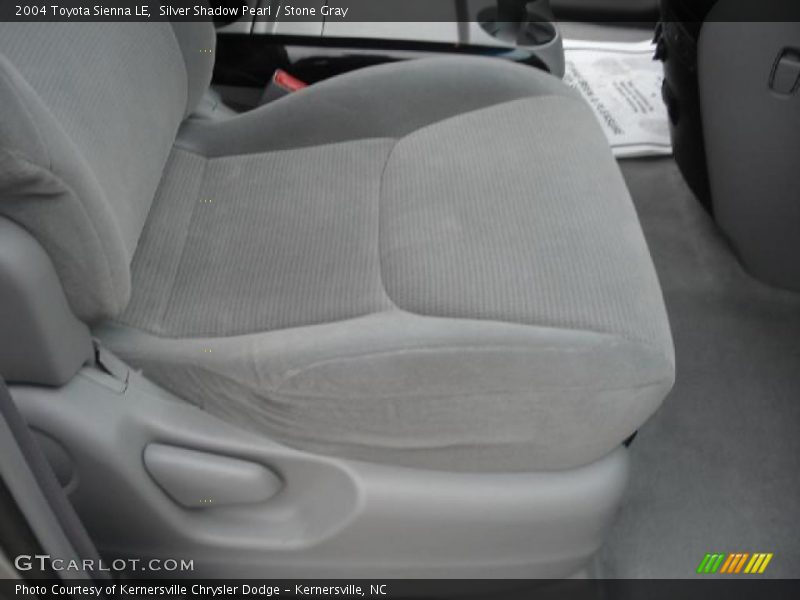 Silver Shadow Pearl / Stone Gray 2004 Toyota Sienna LE