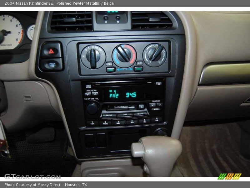 Polished Pewter Metallic / Beige 2004 Nissan Pathfinder SE