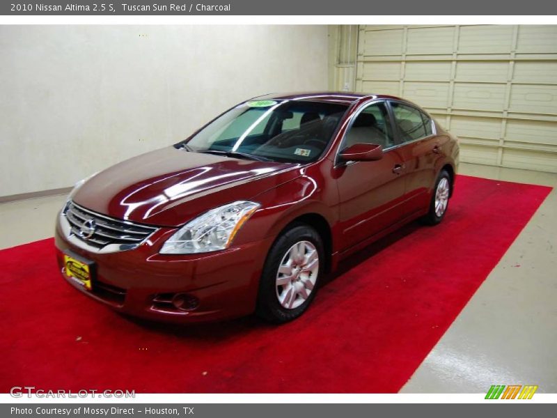 Front 3/4 View of 2010 Altima 2.5 S