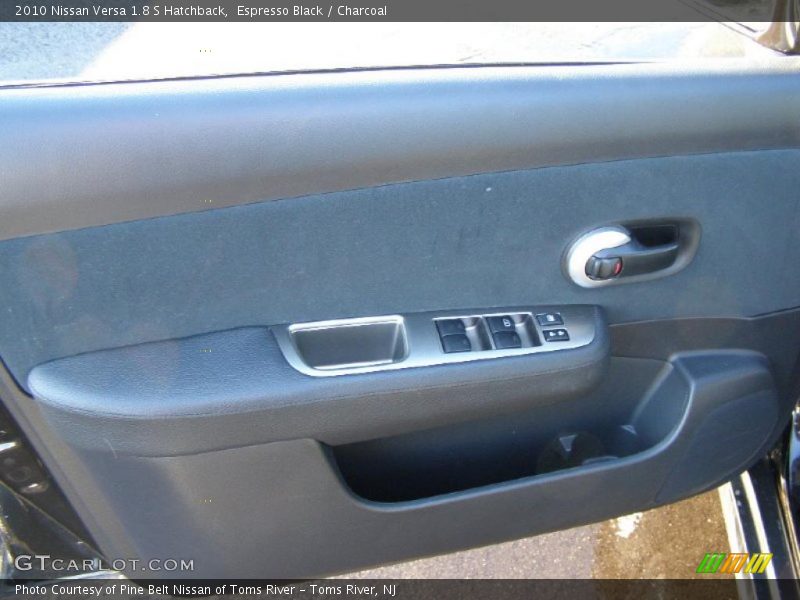 Door Panel of 2010 Versa 1.8 S Hatchback