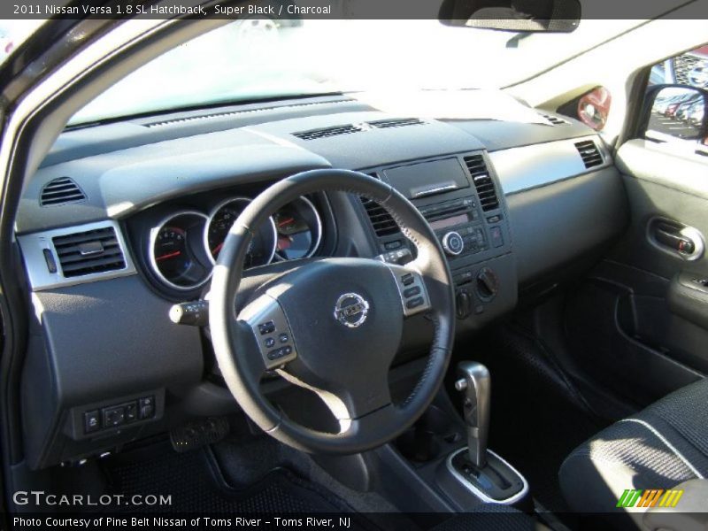 Dashboard of 2011 Versa 1.8 SL Hatchback