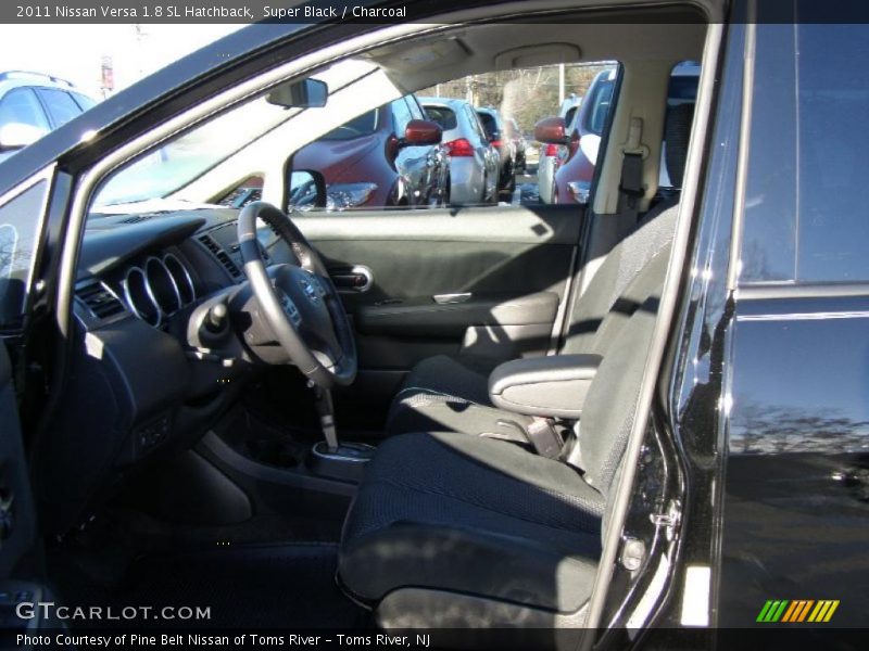  2011 Versa 1.8 SL Hatchback Charcoal Interior