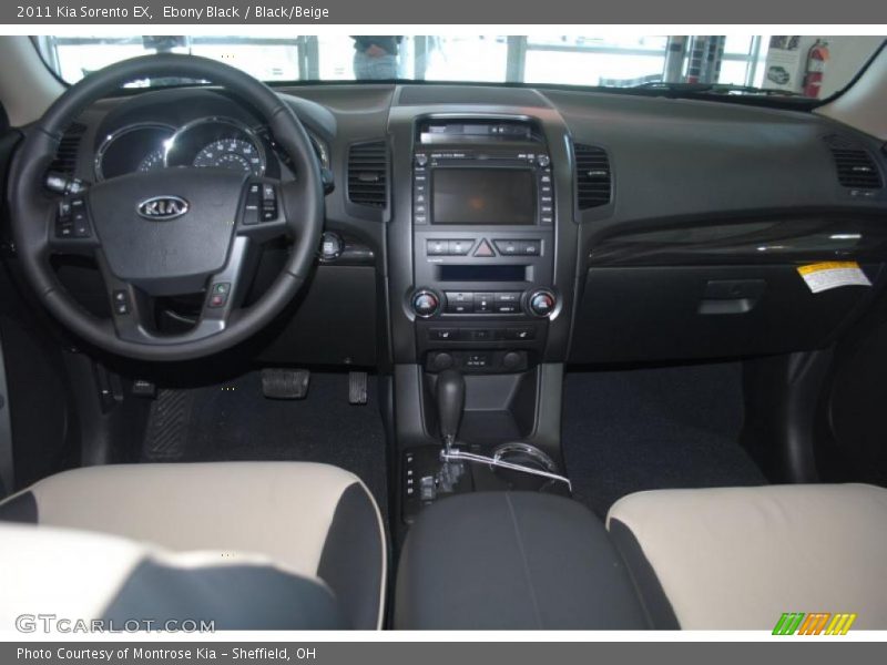 Ebony Black / Black/Beige 2011 Kia Sorento EX