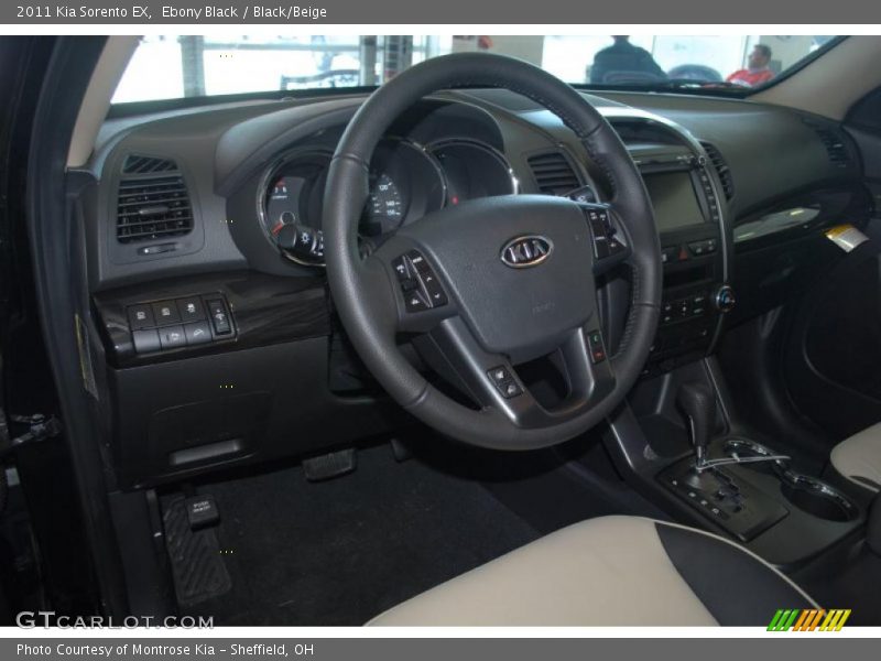 Ebony Black / Black/Beige 2011 Kia Sorento EX
