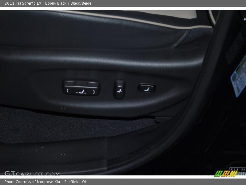 Ebony Black / Black/Beige 2011 Kia Sorento EX