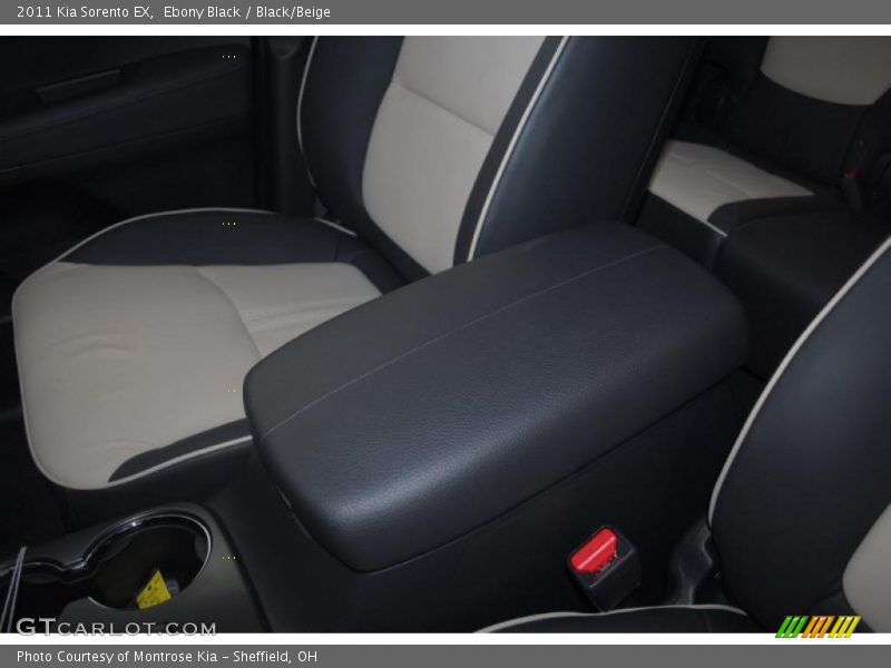 Ebony Black / Black/Beige 2011 Kia Sorento EX