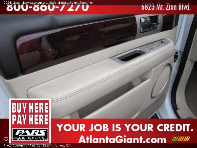Oxford White / Light Parchment 2003 Lincoln Navigator Luxury