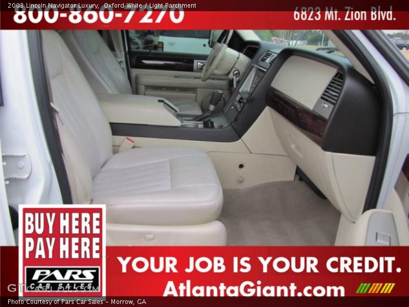Oxford White / Light Parchment 2003 Lincoln Navigator Luxury