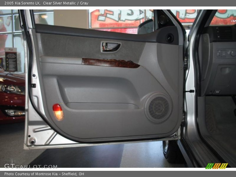 Clear Silver Metallic / Gray 2005 Kia Sorento LX
