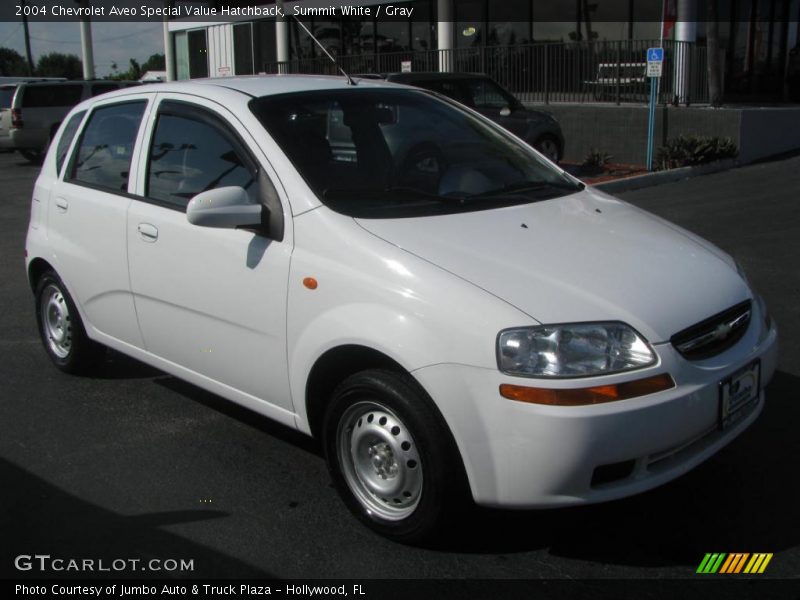 Front 3/4 View of 2004 Aveo Special Value Hatchback