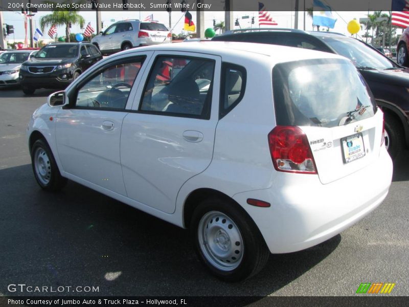 Summit White / Gray 2004 Chevrolet Aveo Special Value Hatchback
