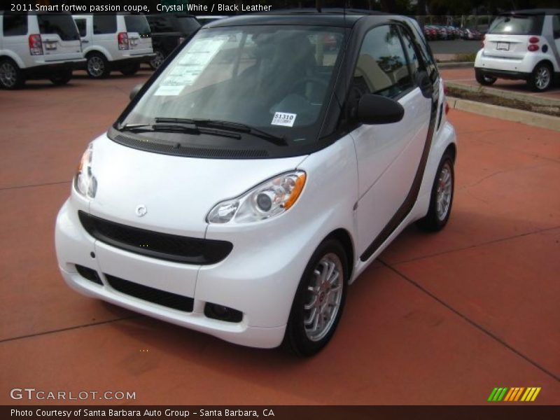 Front 3/4 View of 2011 fortwo passion coupe