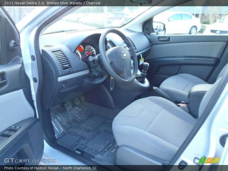  2011 Sentra 2.0 Charcoal Interior