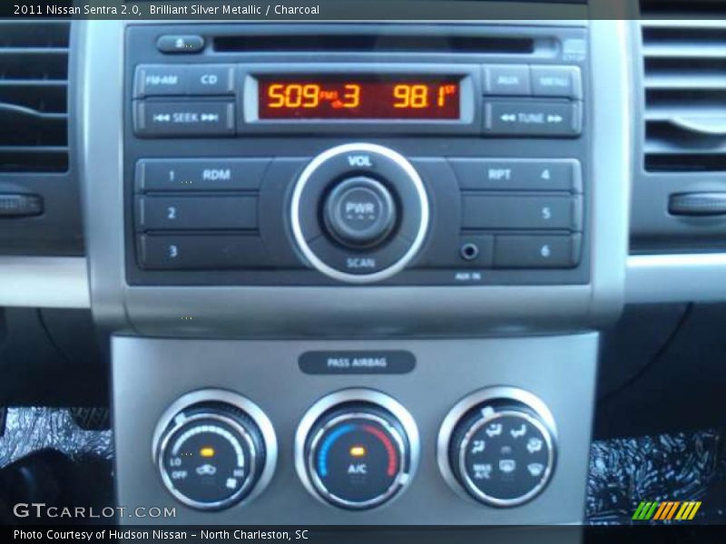 Controls of 2011 Sentra 2.0