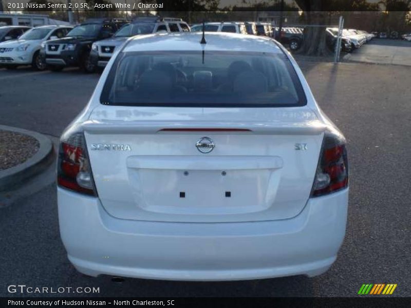  2011 Sentra 2.0 SR Aspen White