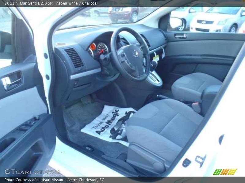 Dashboard of 2011 Sentra 2.0 SR