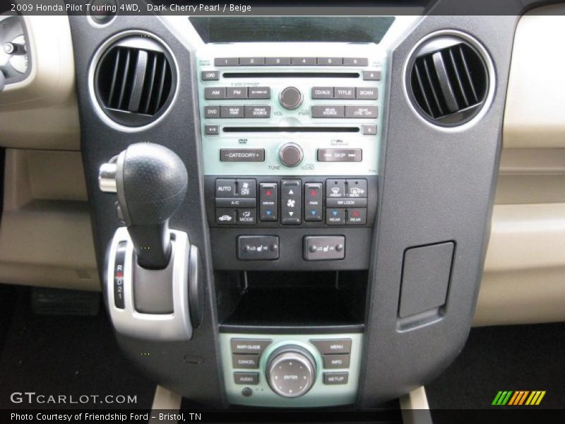 Controls of 2009 Pilot Touring 4WD