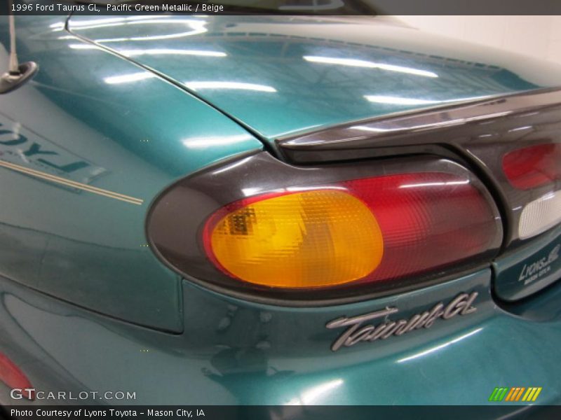 Pacific Green Metallic / Beige 1996 Ford Taurus GL