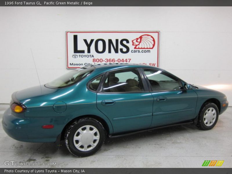 Pacific Green Metallic / Beige 1996 Ford Taurus GL