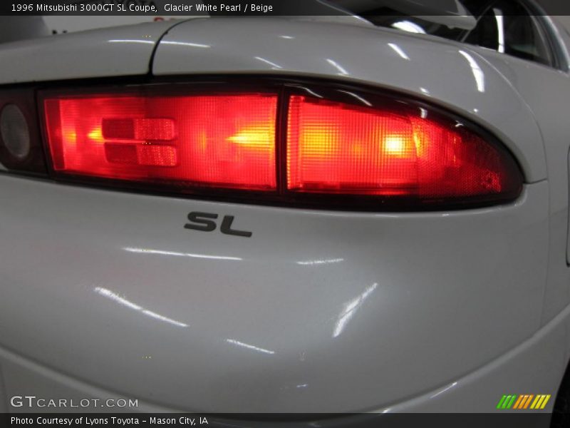 Glacier White Pearl / Beige 1996 Mitsubishi 3000GT SL Coupe