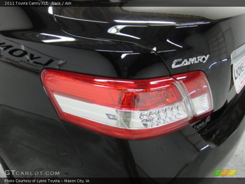 Black / Ash 2011 Toyota Camry XLE