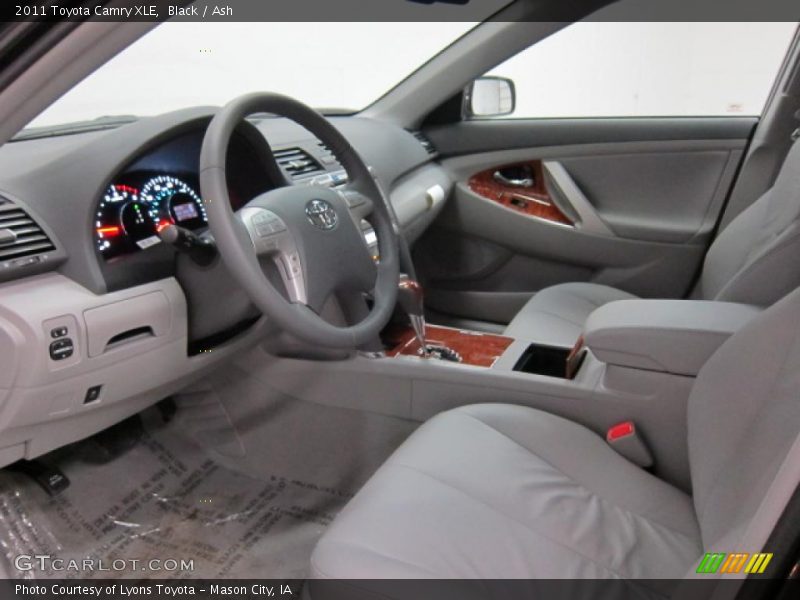 Black / Ash 2011 Toyota Camry XLE