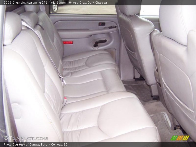 Summit White / Gray/Dark Charcoal 2006 Chevrolet Avalanche Z71 4x4