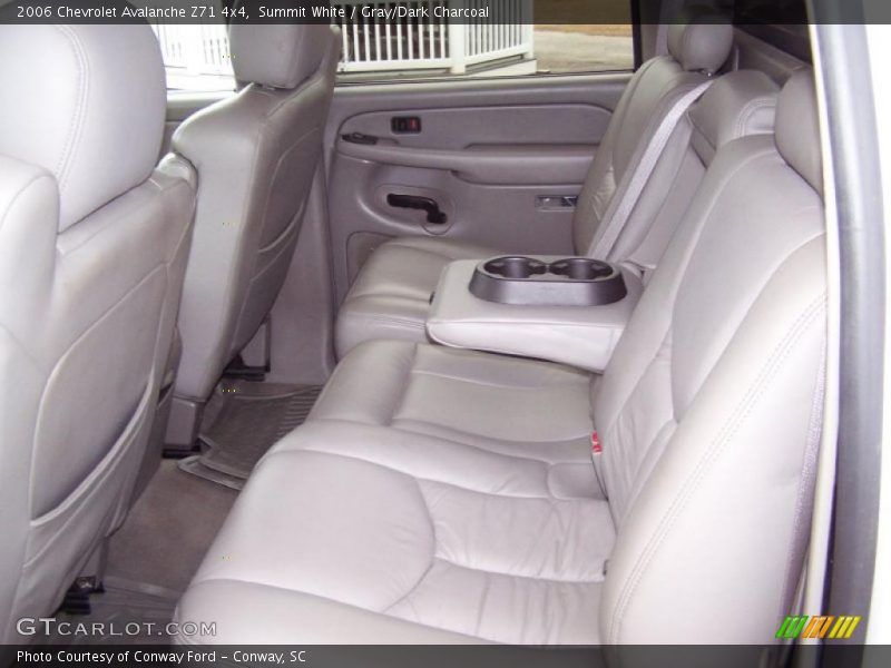 Summit White / Gray/Dark Charcoal 2006 Chevrolet Avalanche Z71 4x4