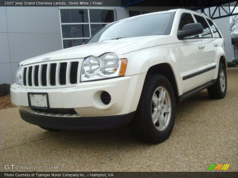 Stone White / Khaki 2007 Jeep Grand Cherokee Laredo